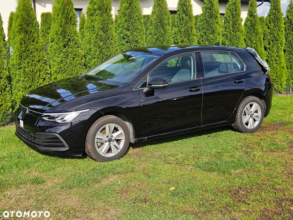 Volkswagen Golf 1.0 eTSI OPF DSG Active - 3