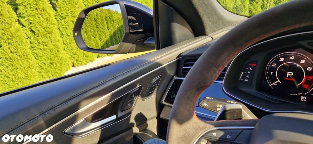 Audi RS Q8 - 11