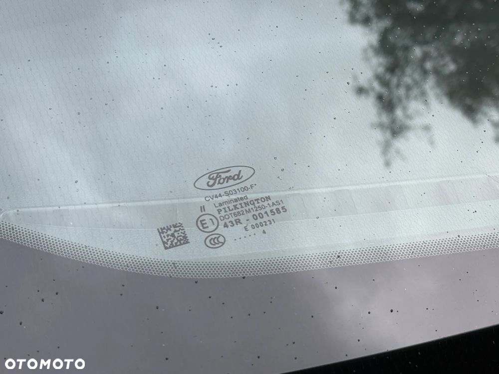 Ford Kuga 2.0 TDCi 2x4 Titanium - 39