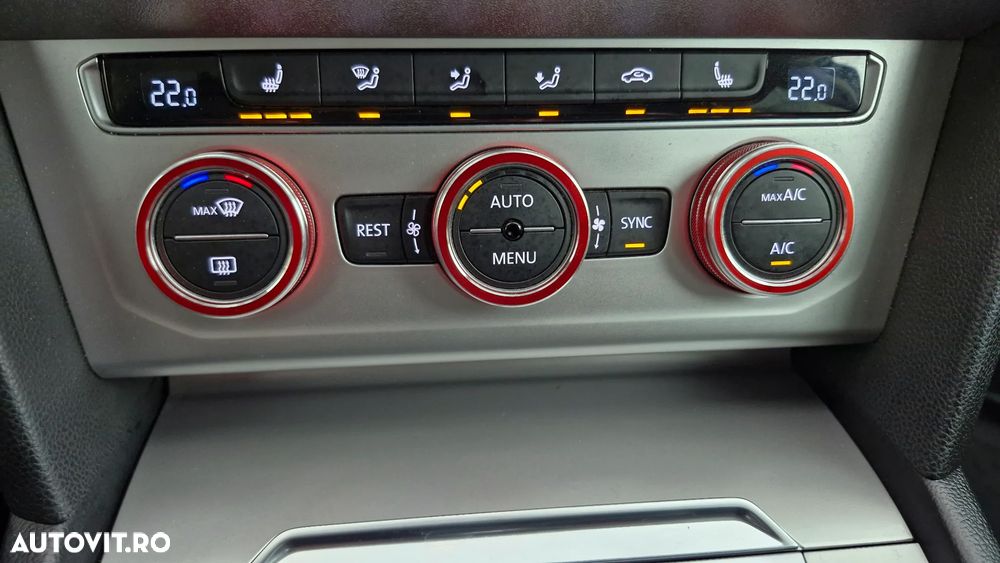 Volkswagen Passat 2.0 TDI DSG Comfortline - 18