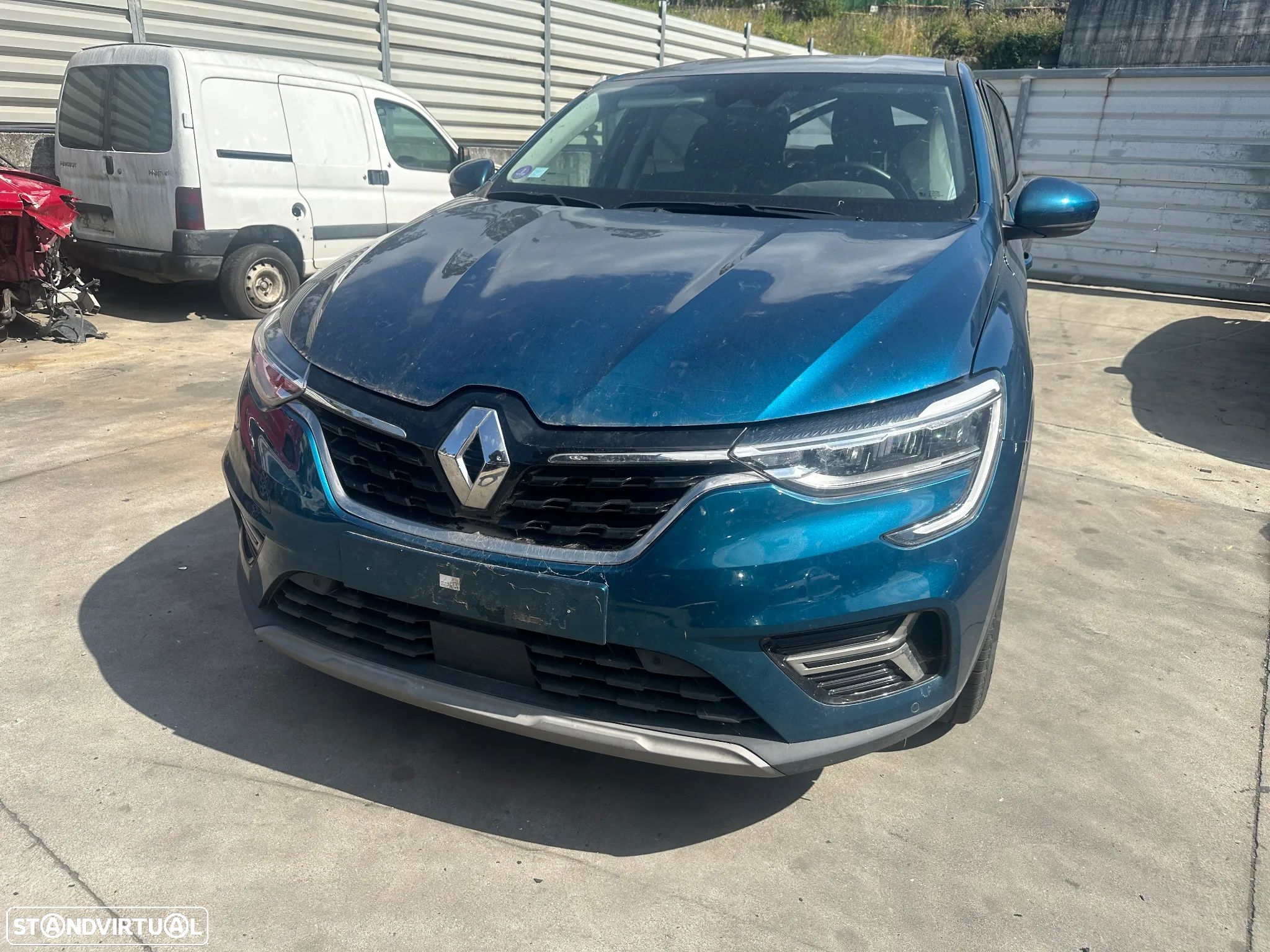 RENAULT ARKANA 1.6 E-TECH HIBRID DE 2022 (CENTRO DE ABATE) - 1