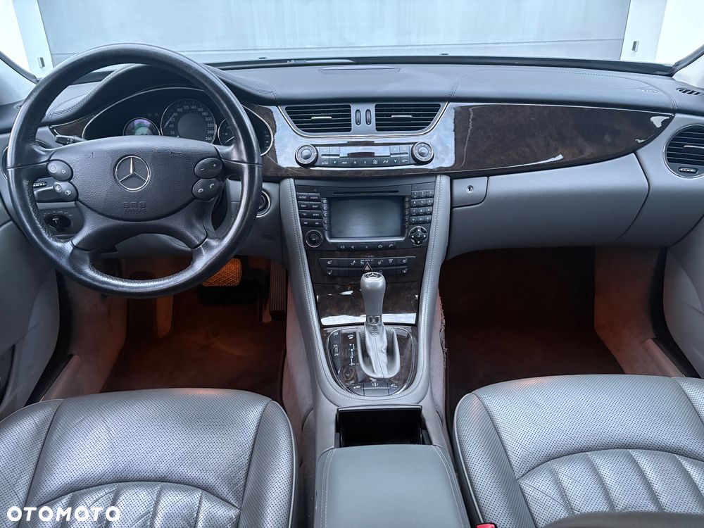Mercedes-Benz CLS 500 - 11