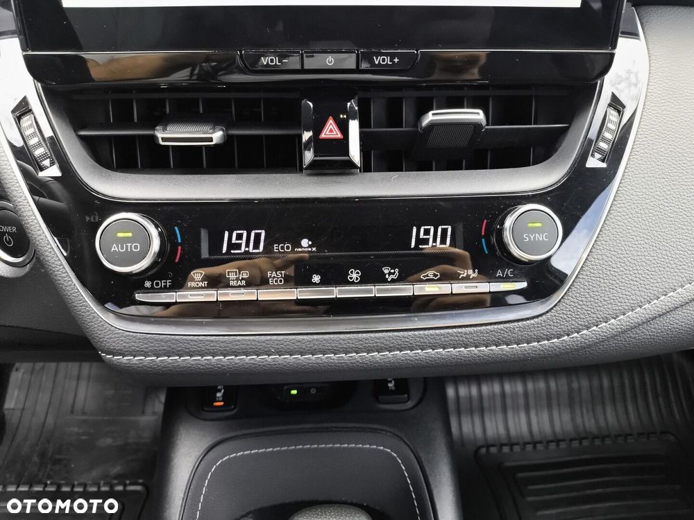 Toyota Corolla 1.8 Hybrid Style - 23