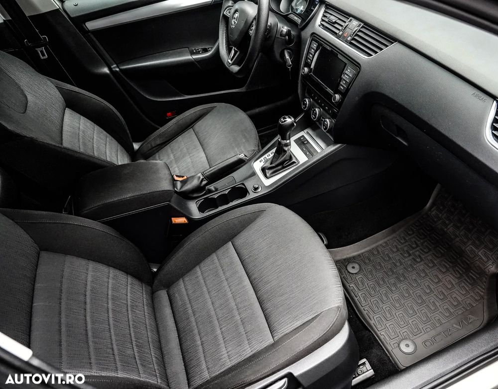 Skoda Octavia 2.0 TDI DSG 4X4 Style - 12