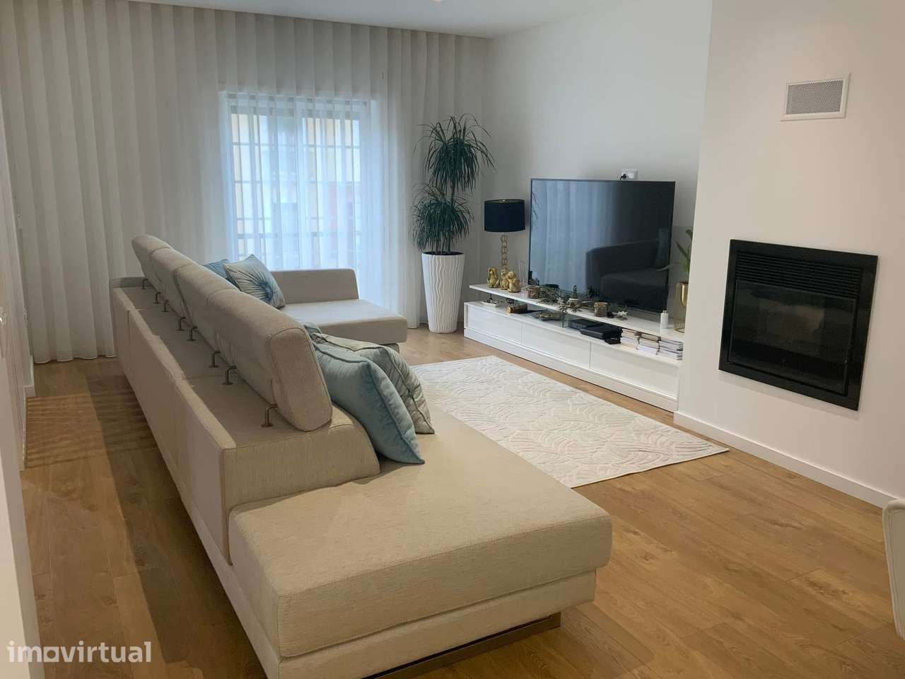 Moradia T3 Premium totalmente remodelada | Condomínio com piscina - Grande imagem: 2/13