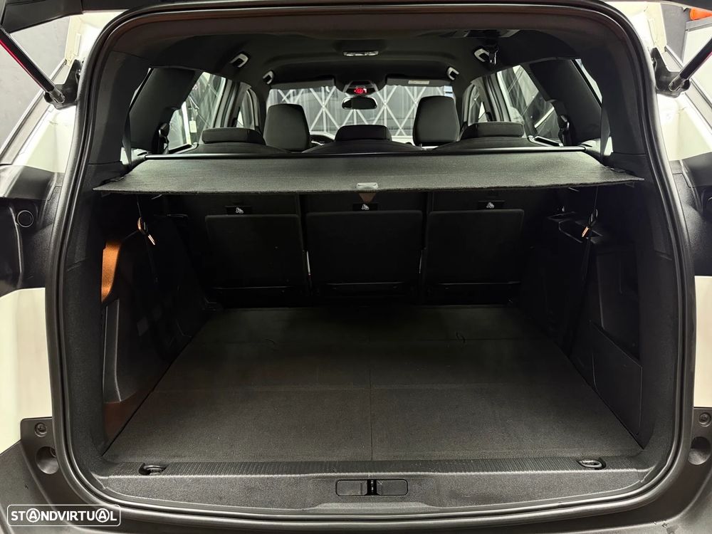 Peugeot 5008 BlueHDI 130 EAT8 Active Pack - 31