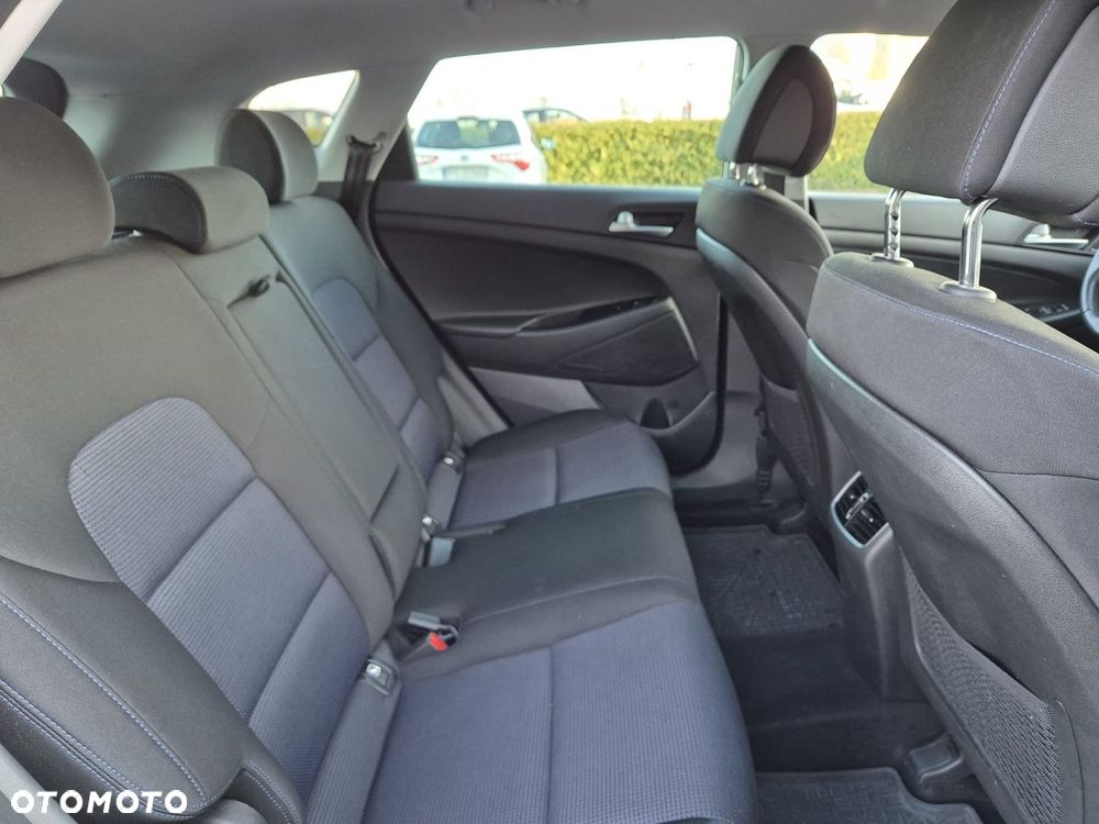 Hyundai Tucson 2.0 CRDI BlueDrive Style 2WD - 15