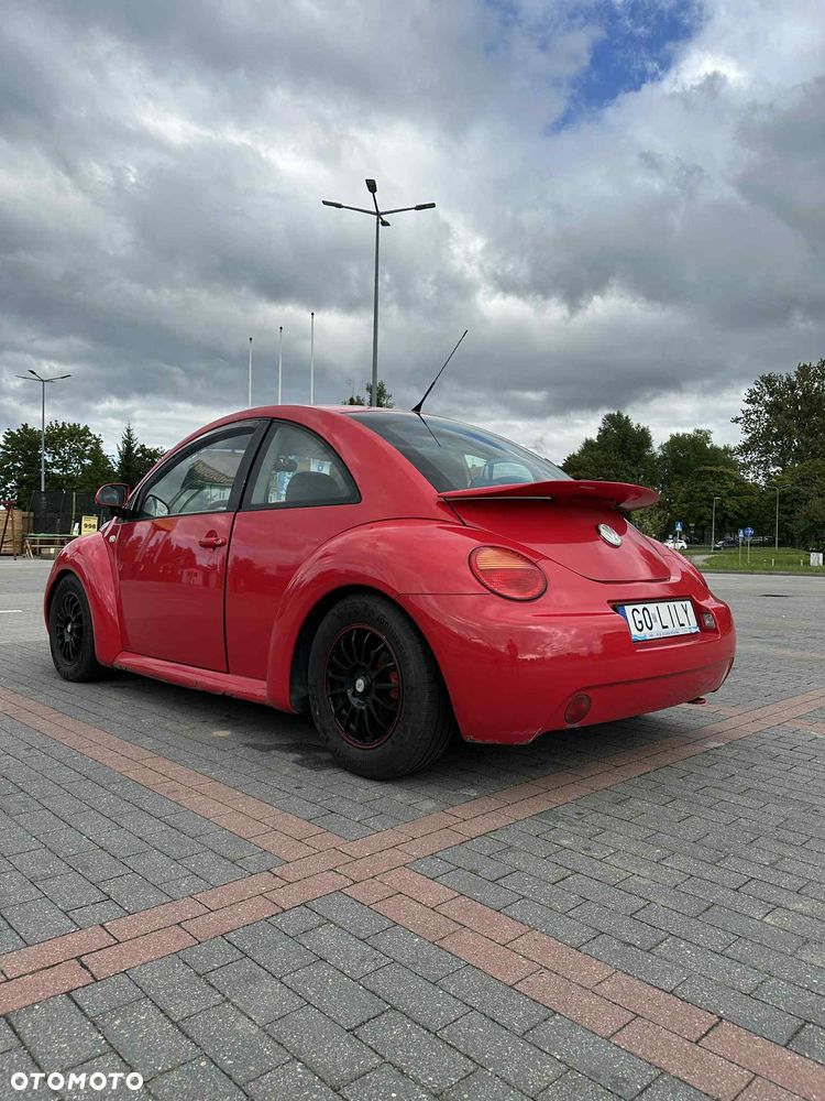 Volkswagen New Beetle - 11