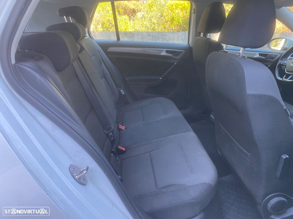 VW Golf 1.6 TDi BlueMotion DSG Comfortline - 12