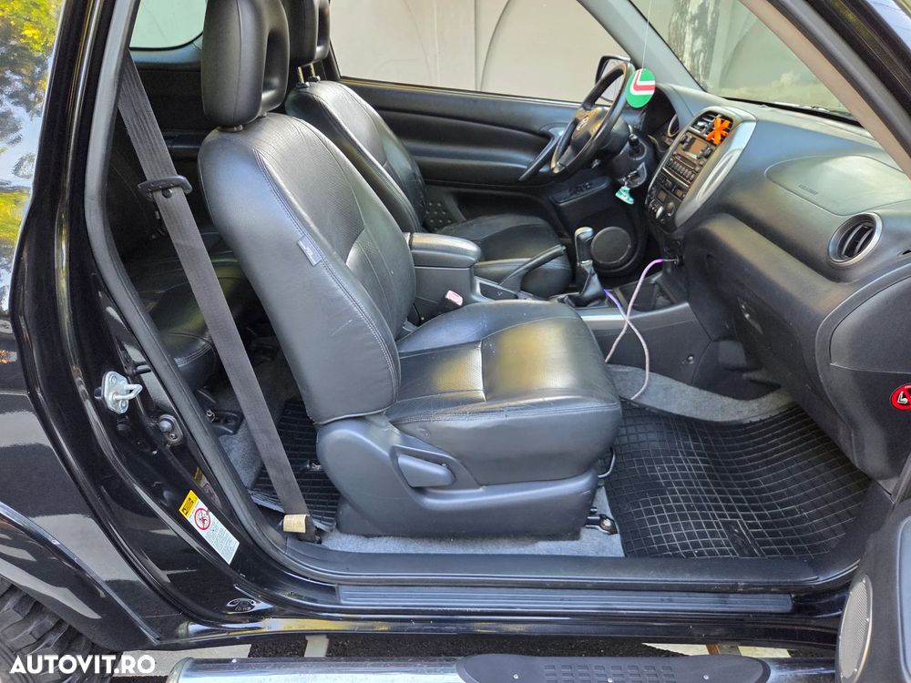 Toyota RAV4 2.0 VIP - 17
