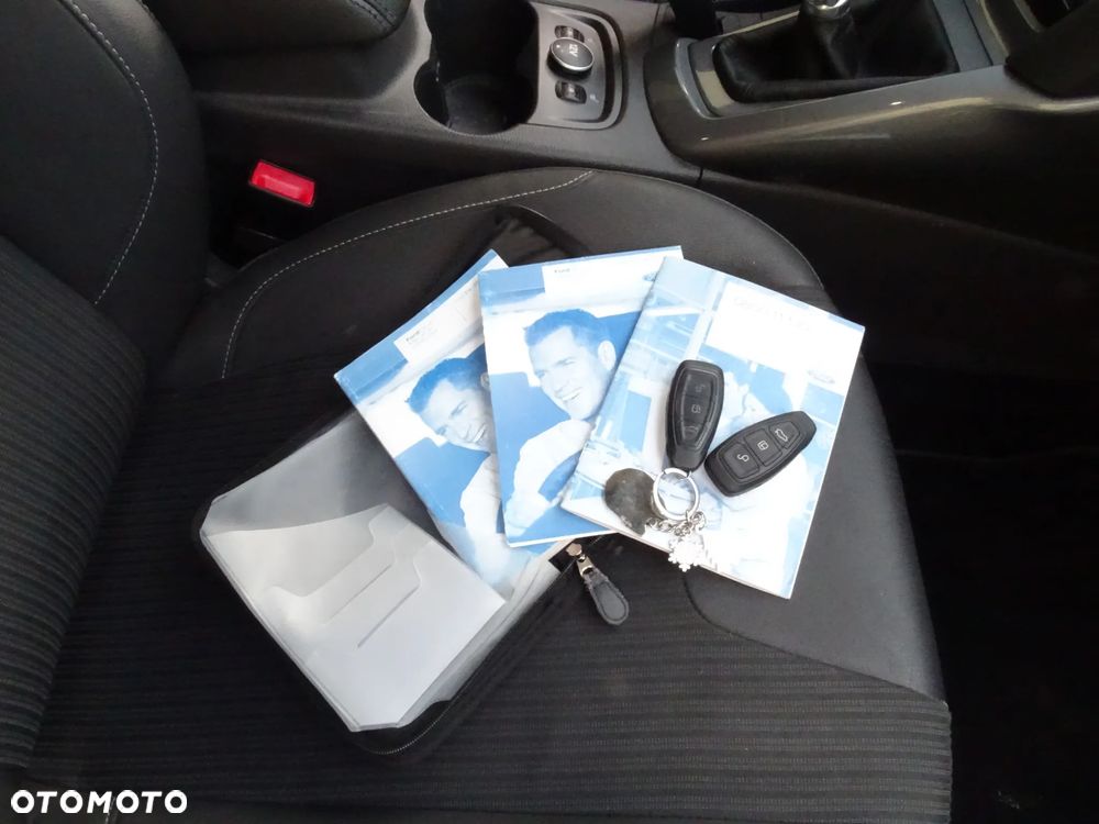 Ford Focus 1.6 EcoBoost Start-Stopp-System Titanium - 16