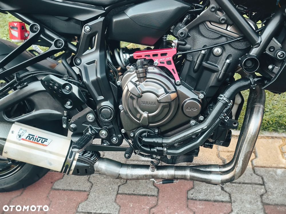 Yamaha MT - 8