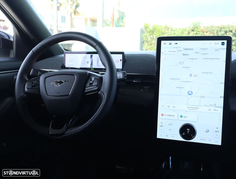 Ford Mustang Mach-E AWD PREMIUM - 44