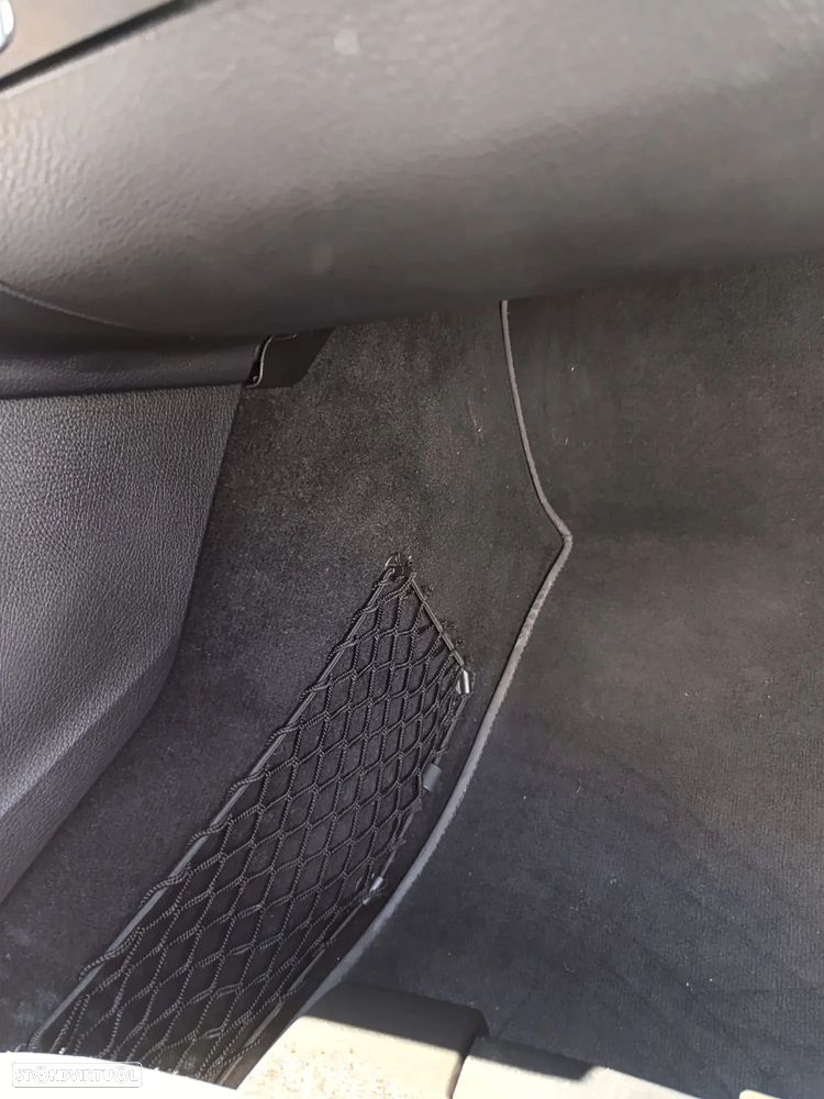 Mercedes-Benz E 220 BlueTEC BE Edition Auto. - 26