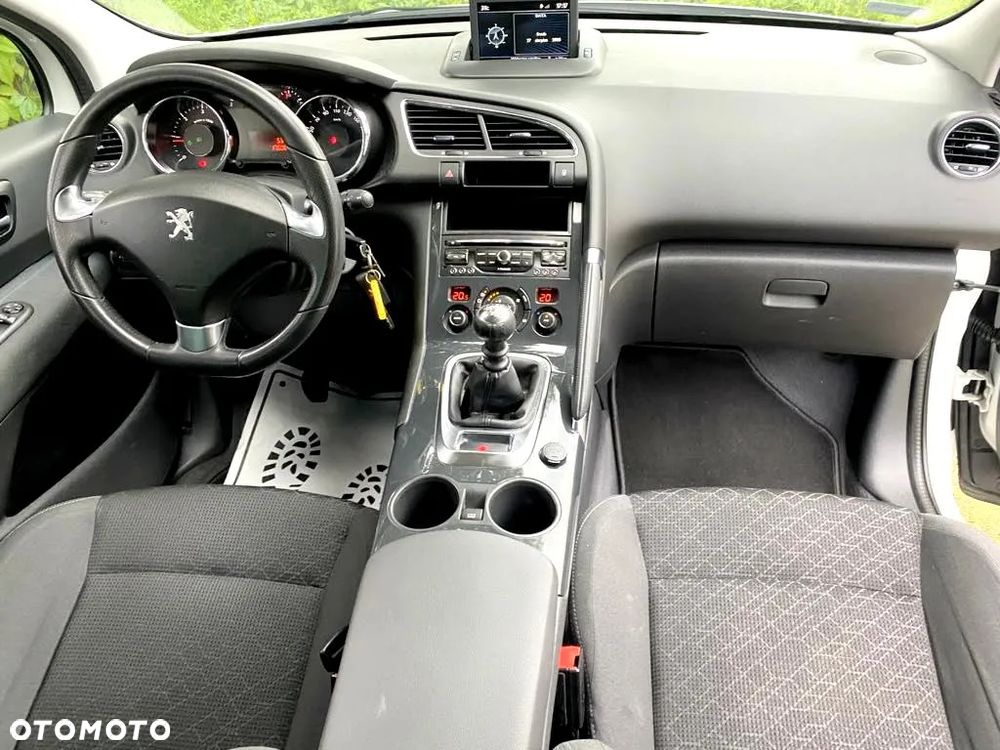 Peugeot 3008 1.6 BlueHDi Style S&S - 17