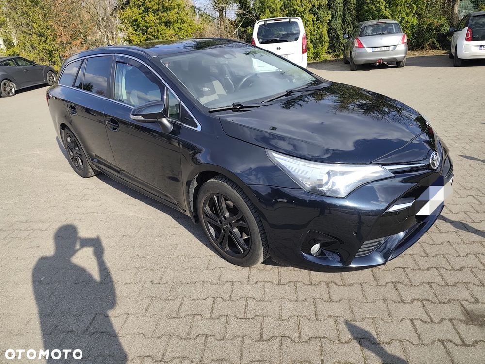 Toyota Avensis 1.8 Premium MS - 3