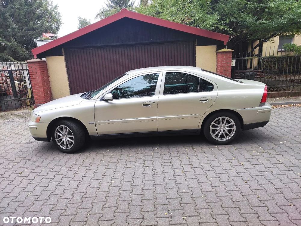 Volvo S60 2.4 D - 4