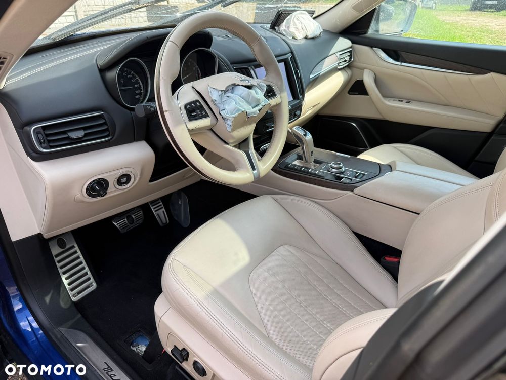 Maserati Levante S Granlusso - 15