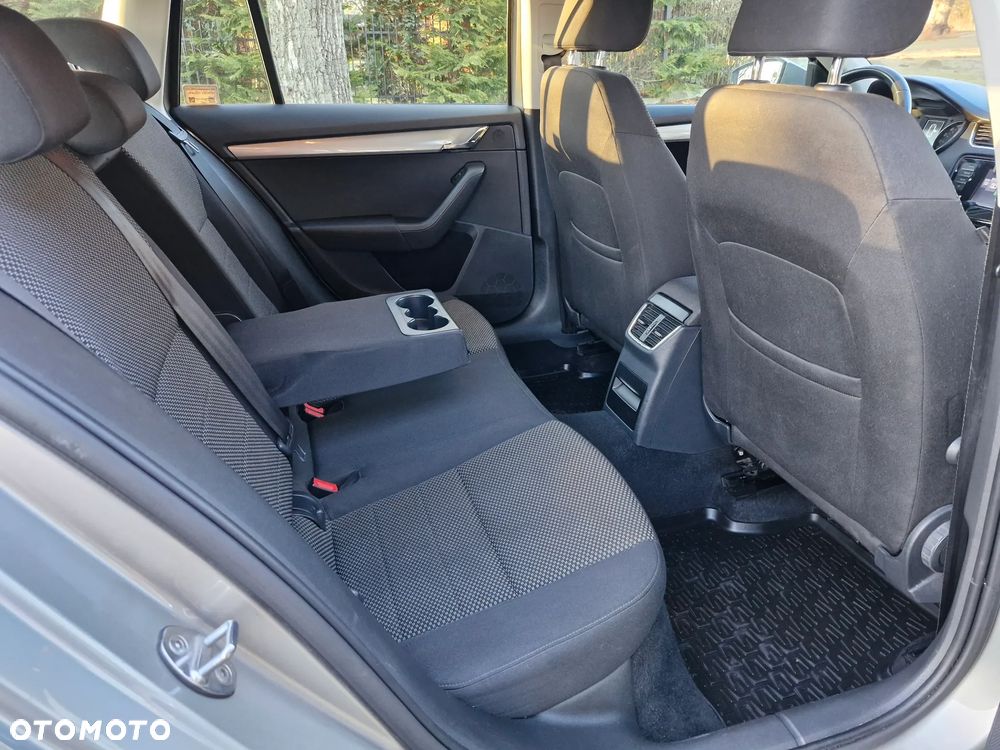 Skoda Octavia 2.0 TDI Style - 12