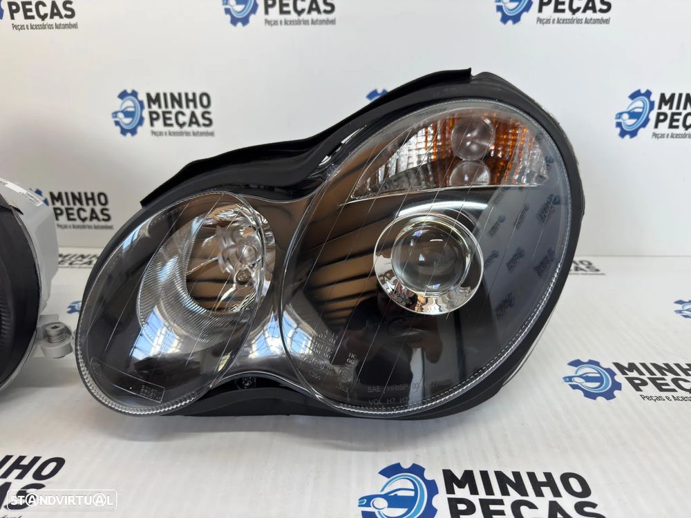 Faróis frontais Mercedes (W203) Fundo Preto - 5