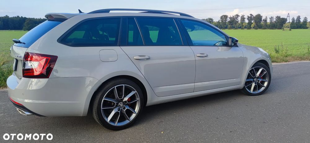 Skoda Octavia 2.0 TDI DSG RS - 7