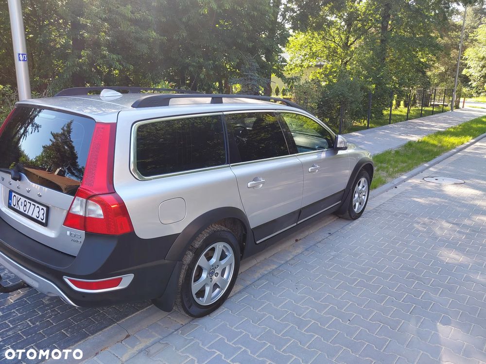 Volvo XC 70 D5 AWD Momentum - 3