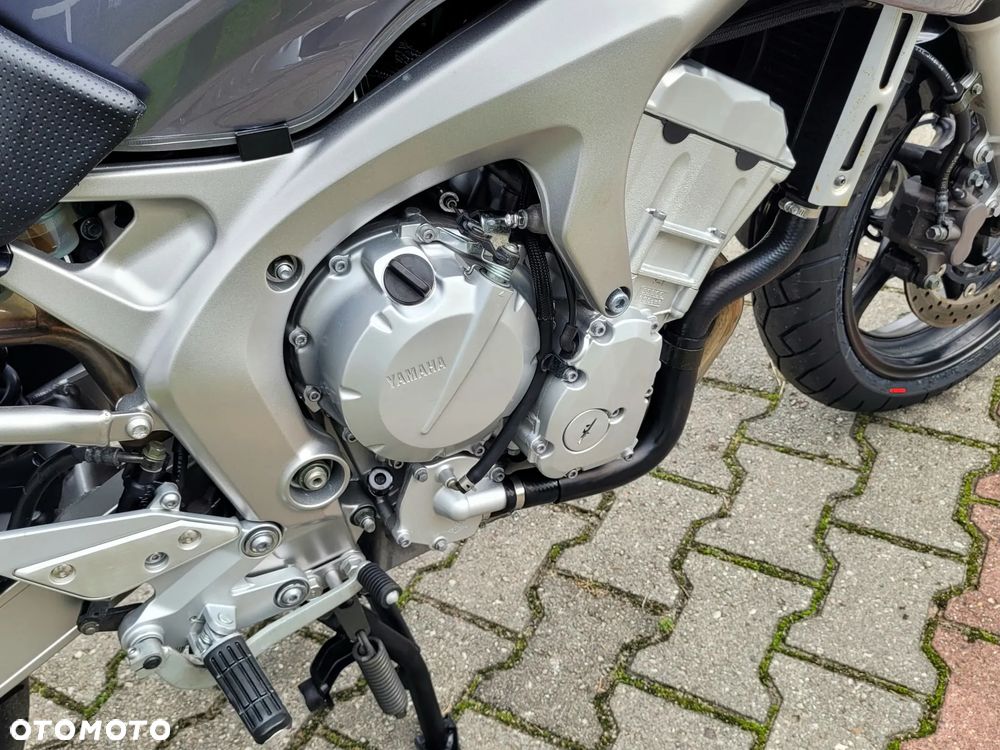 Yamaha FZ6 - 13