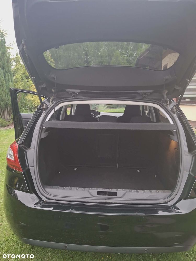 Peugeot 308 1.2 PureTech Allure S&S - 11