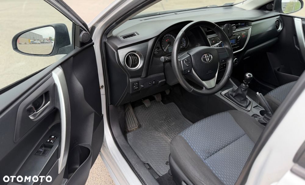 Toyota Auris 1.4 D-4D Life - 6