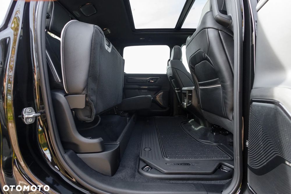 RAM 1500 5.7 Crew Cab Limited - 34