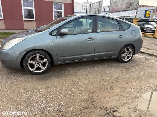 Toyota Prius 1.5 VVT-i Prestige - 1