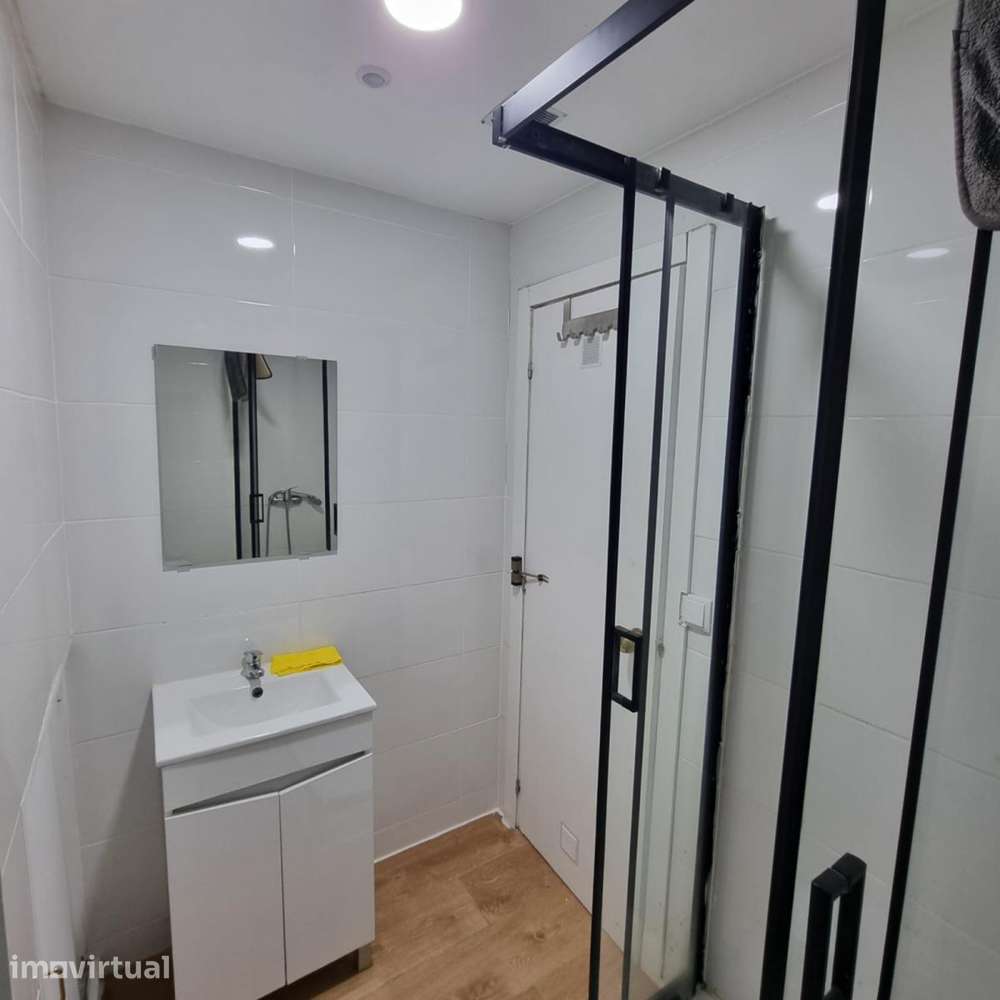 Quarto - localizado em Picoas Lisbon - Grande imagem: 4/19