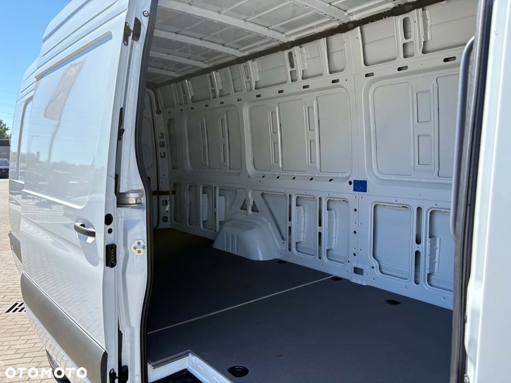 Mercedes-Benz Sprinter - 17
