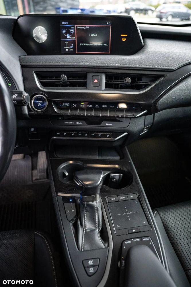Lexus UX 250h Prestige AWD - 13