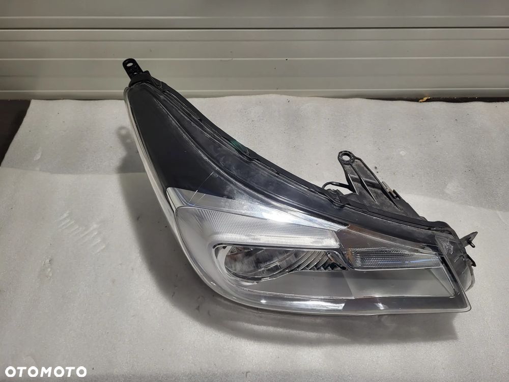 Subaru Forester IV SJ LAMPA ZW PRAWY PRZÓD - 3