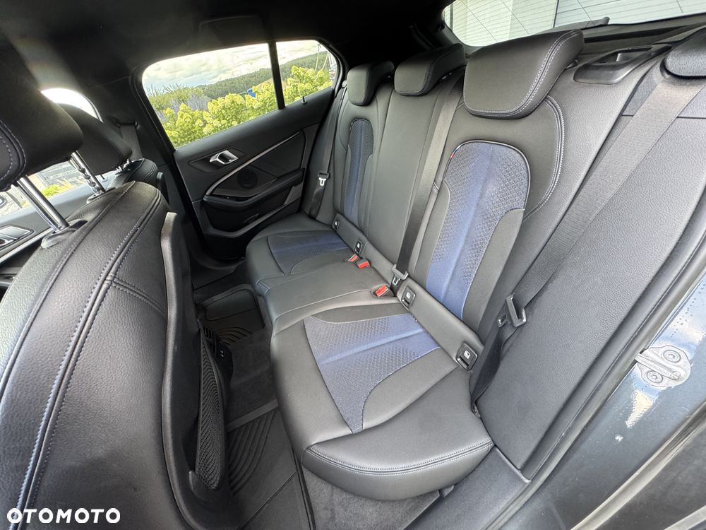 BMW Seria 1 118d Edition M Sport Shadow - 16