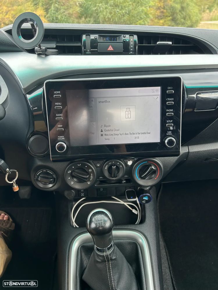 Toyota Hilux 2.4 D-4D 4WD CD Tracker - 4