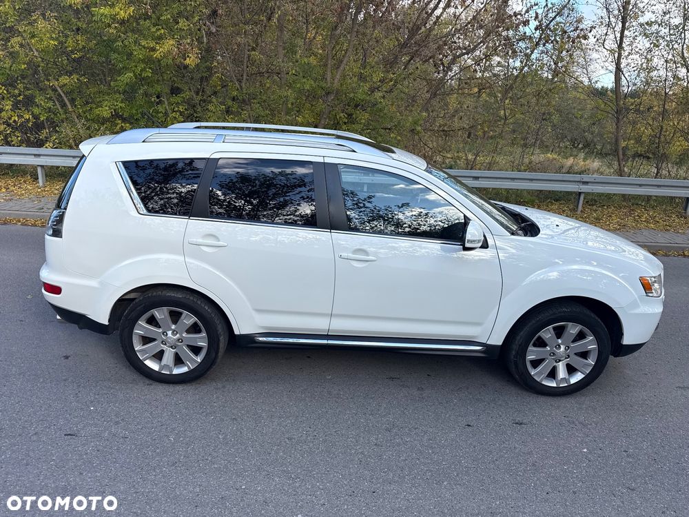 Mitsubishi Outlander 2.4 4WD Inform - 17