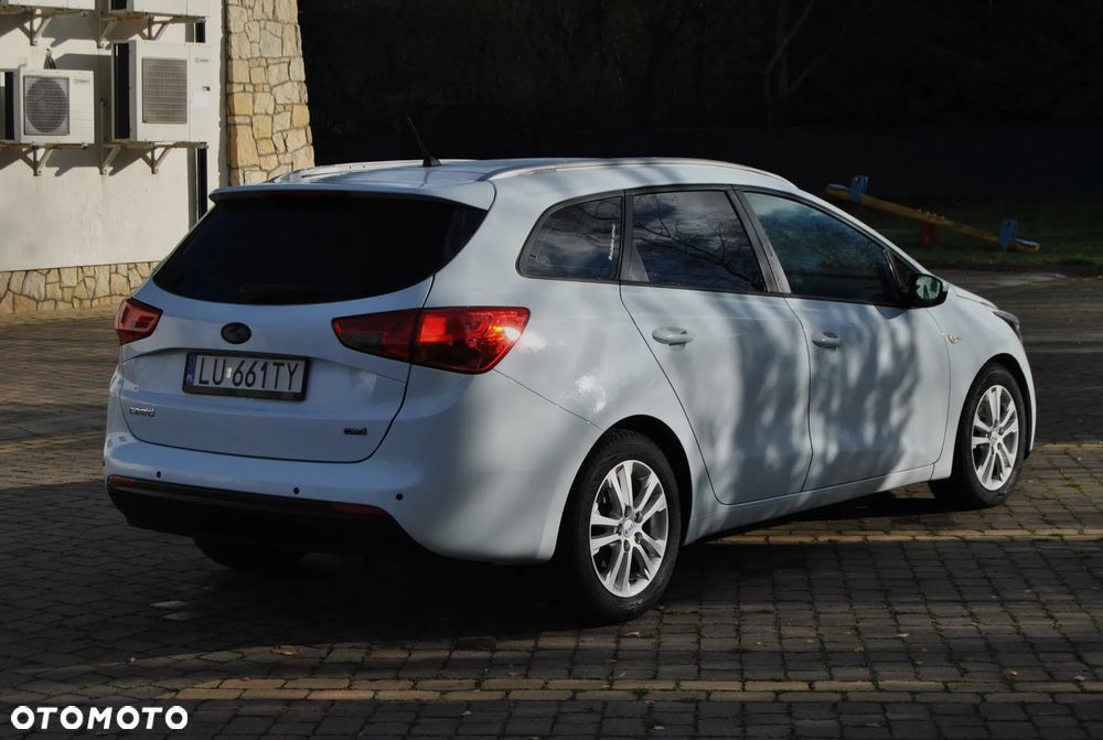 Kia Ceed 1.6 CRDi SW Spirit - 3