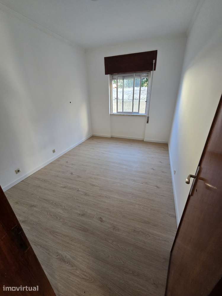T5 bi-familiar com 2 casas de banho e área de 120m² - Grande imagem: 4/13