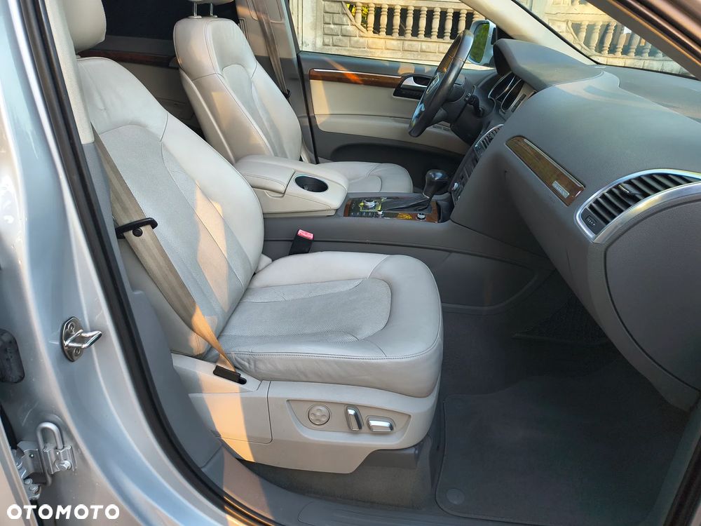Audi Q7 3.0 TFSI Quattro Tiptronic - 32