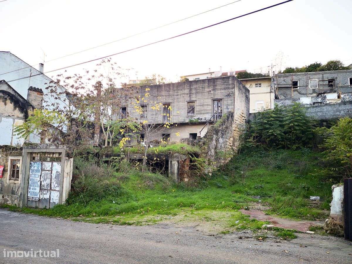 Prédio em Ruína - Grande imagem: 2/5