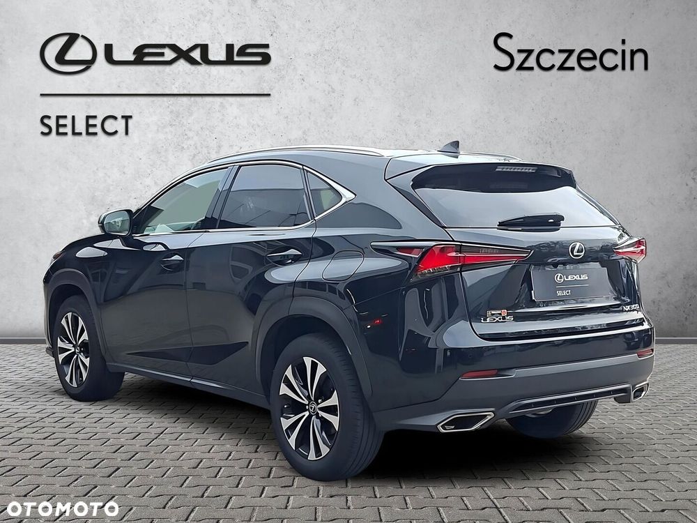 Lexus NX 300 F Impression AWD - 3