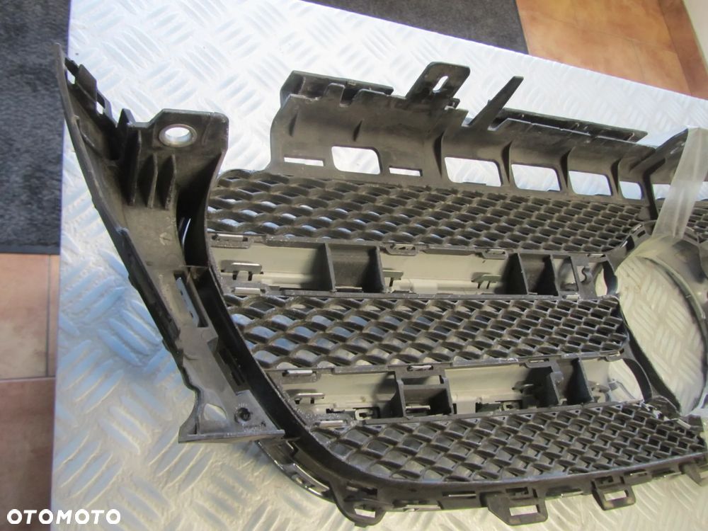 atrapa 2138880123 - 9