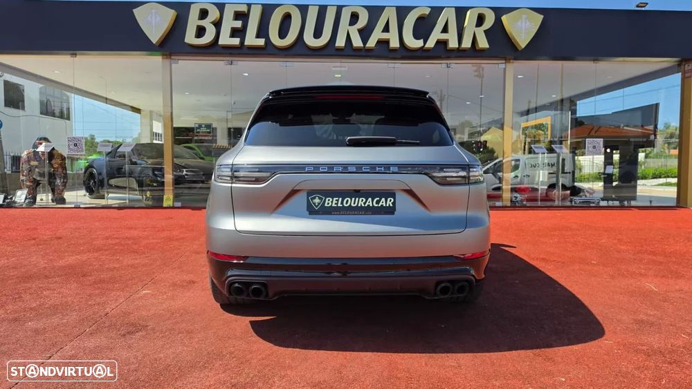 Porsche Cayenne Turbo S E-Hybrid - 5