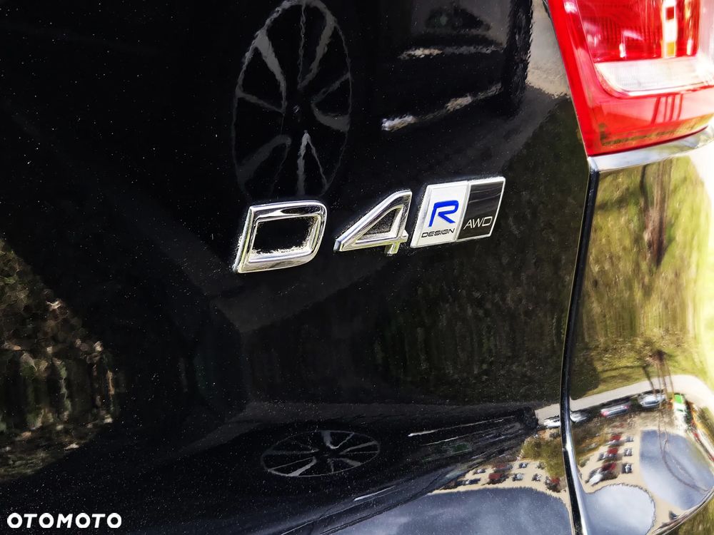 Volvo XC 40 D4 AWD R-Design (Intro Edition) - 25