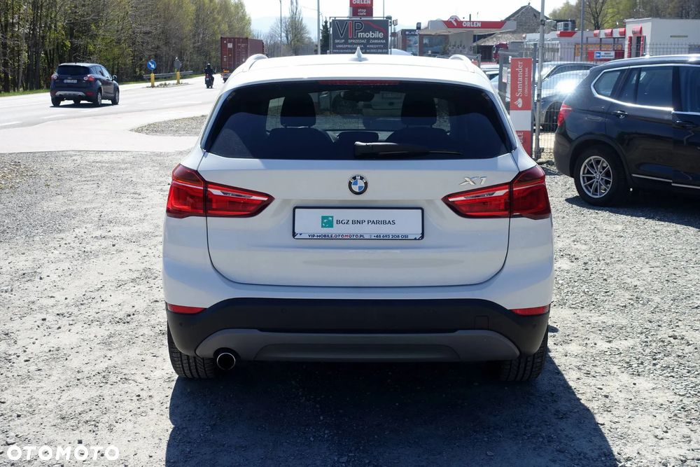 BMW X1 xDrive18d - 6