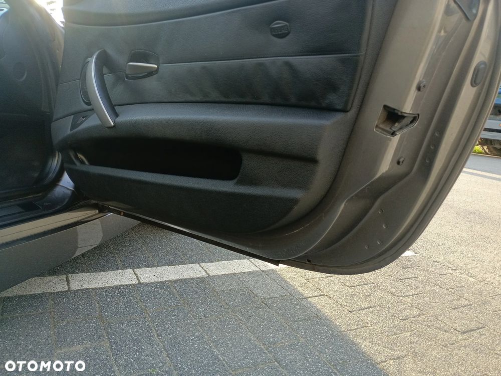 BMW Z4 2.2i - 18