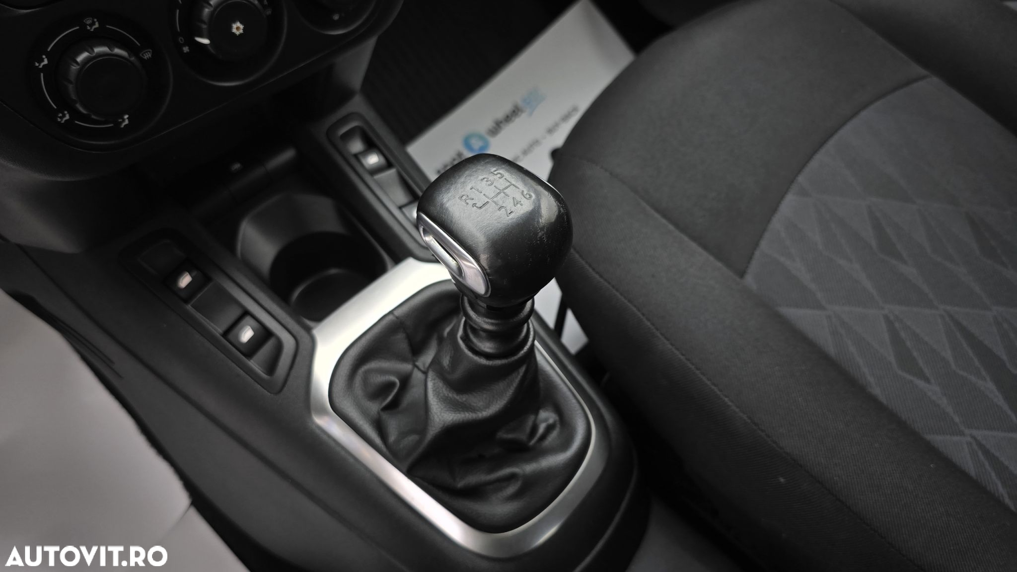 Citroën C-Elysée 1.5 BlueHDi 100 S&S BVM6 Feel - 17