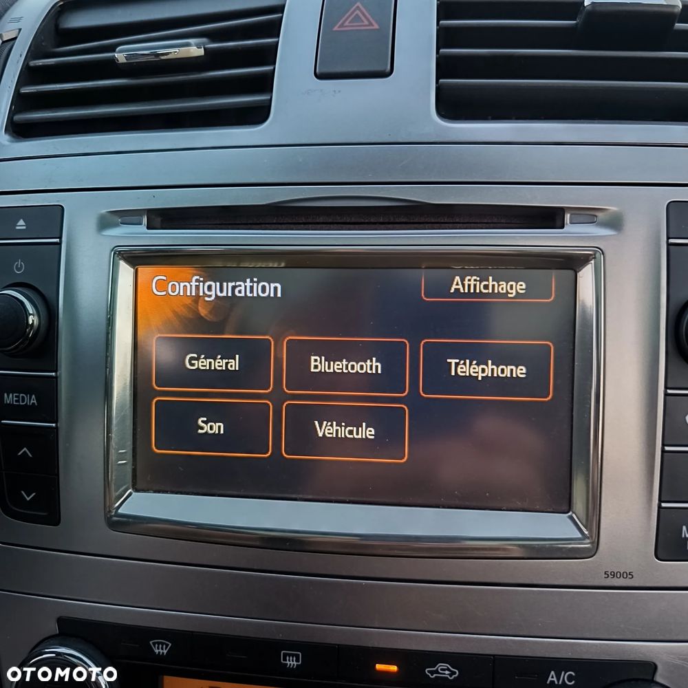 Toyota Avensis 2.0 D-4D Comfort - 28